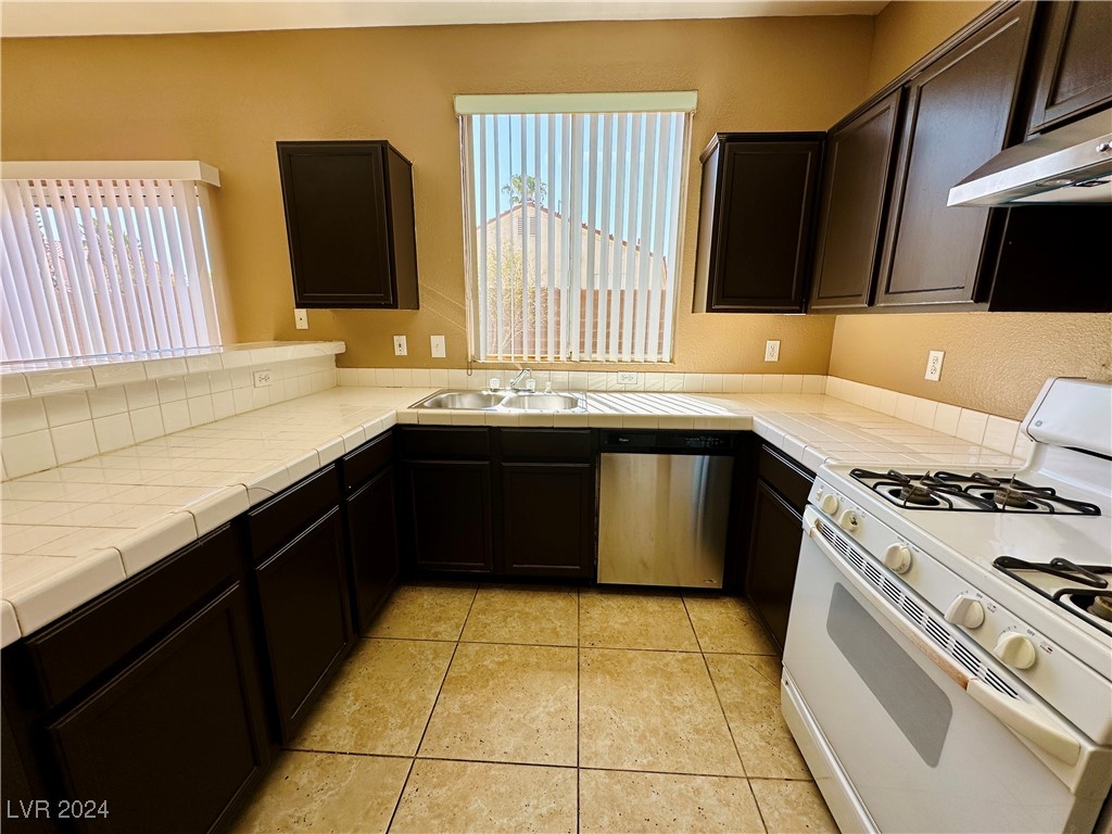 143 WILLOW DOVE Avenue 0