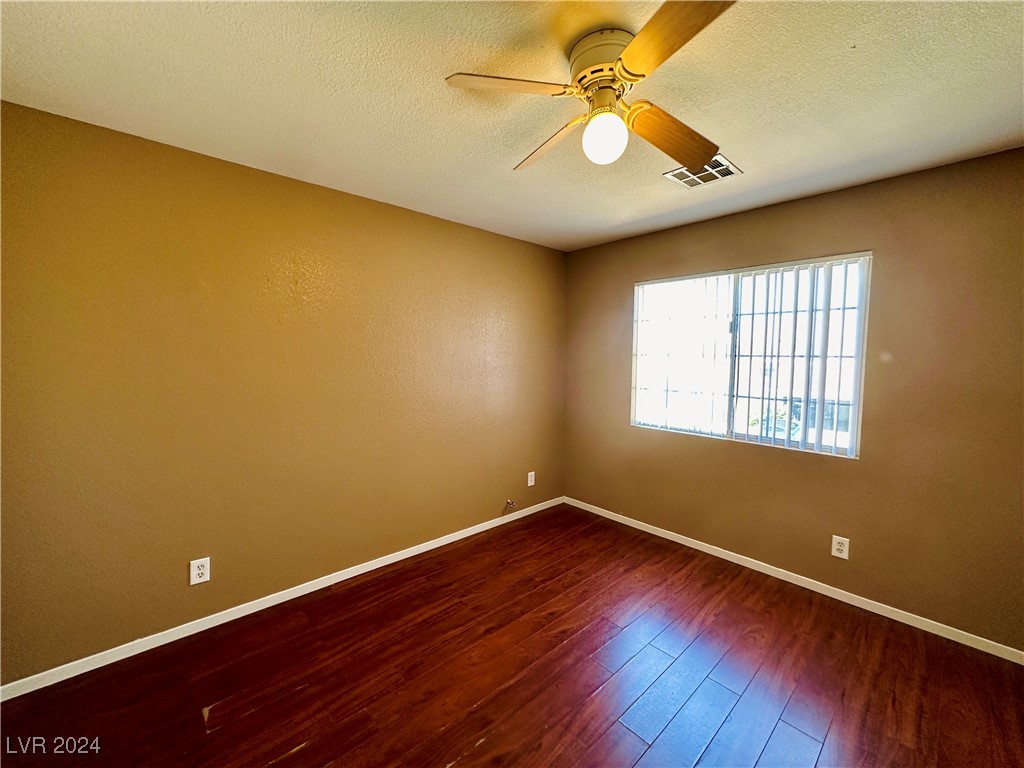 143 WILLOW DOVE Avenue 0