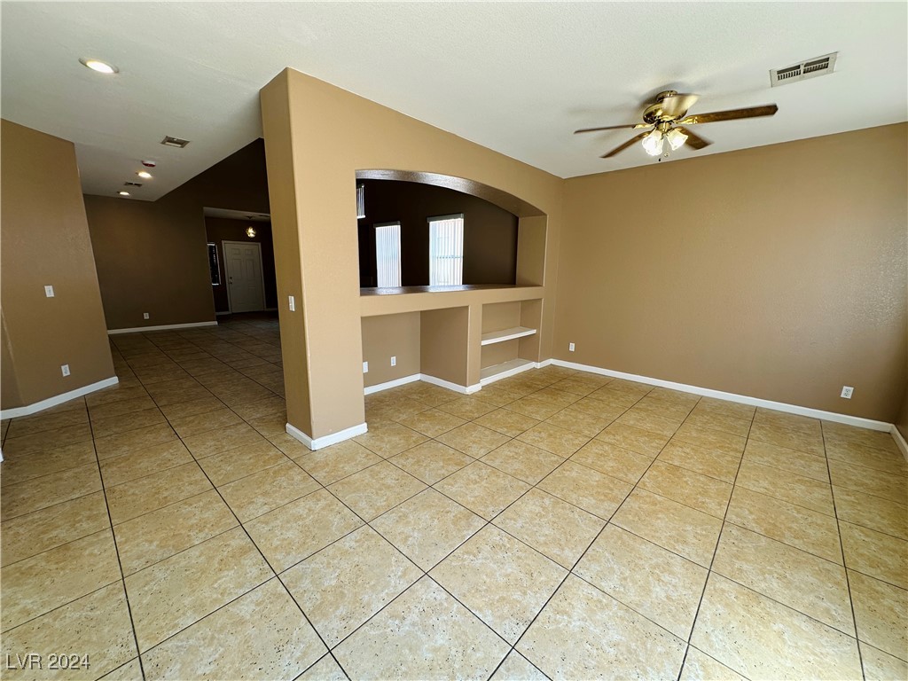 143 WILLOW DOVE Avenue 0