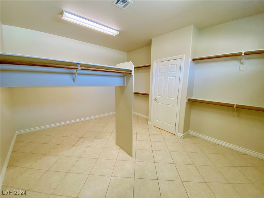 28 Living Edens Court