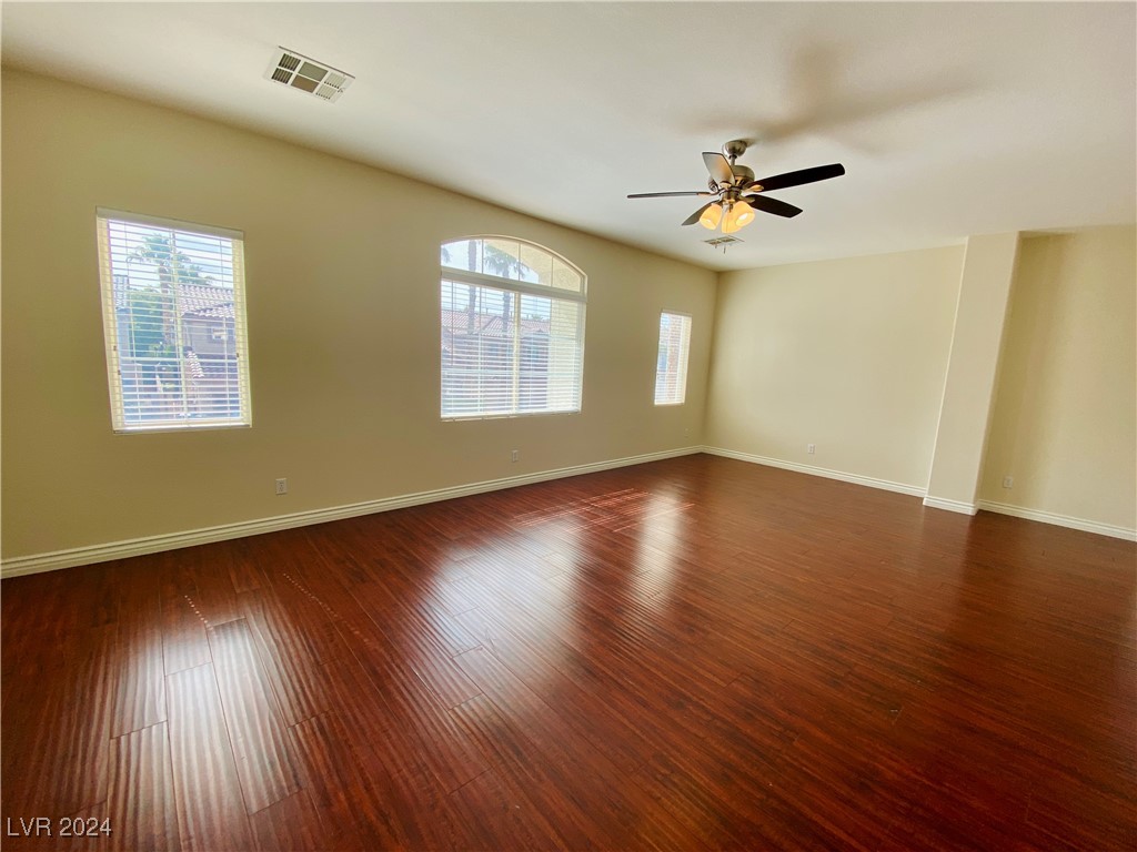 28 Living Edens Court