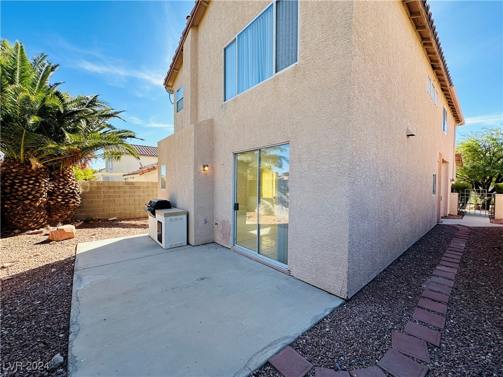 7636 VISTA HILLS Drive 0