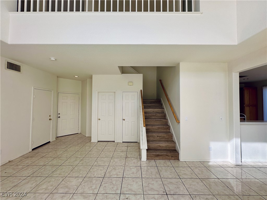 7636 VISTA HILLS Drive 0