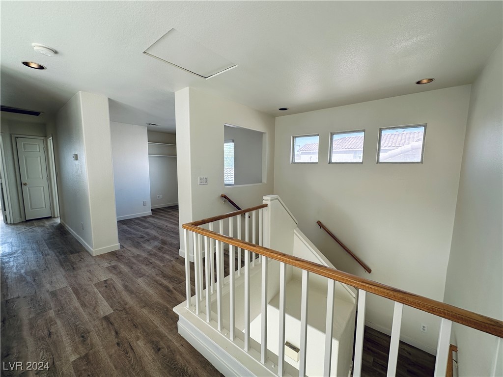7636 VISTA HILLS Drive 0