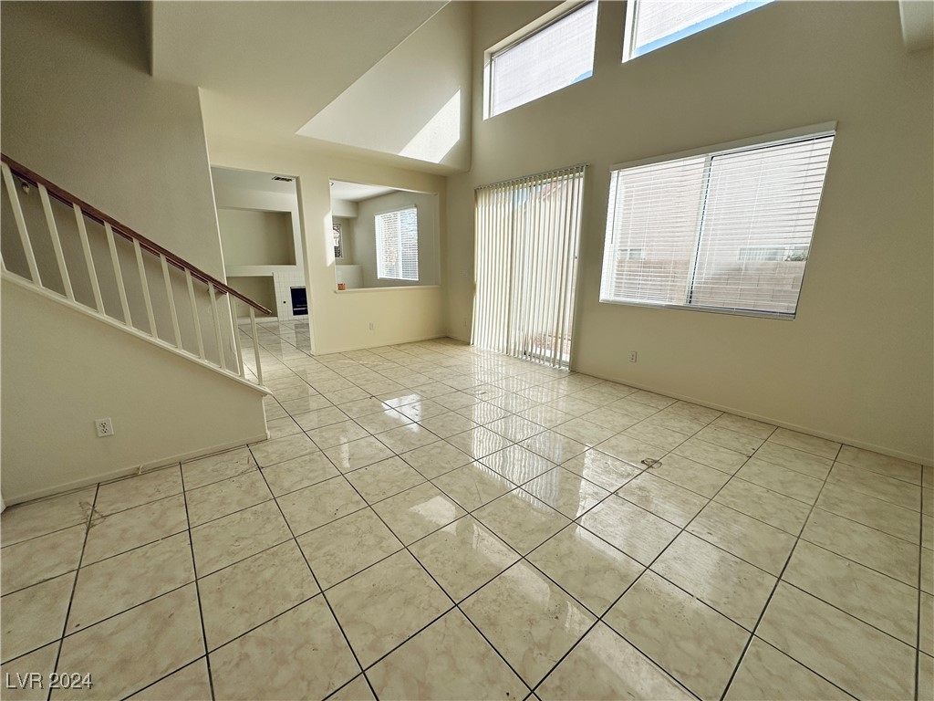 7636 VISTA HILLS Drive 0