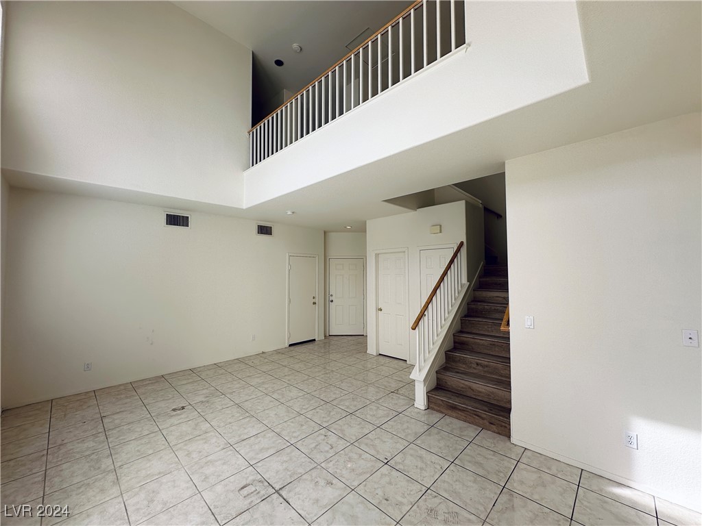 7636 VISTA HILLS Drive 0