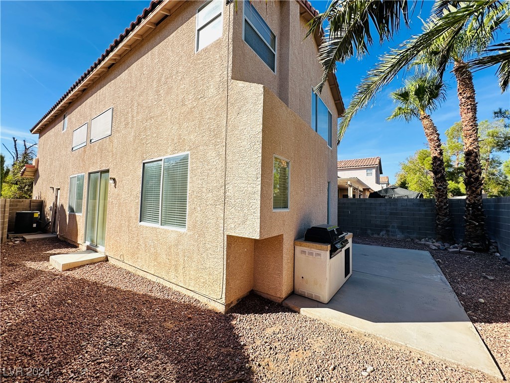 7636 VISTA HILLS Drive 0