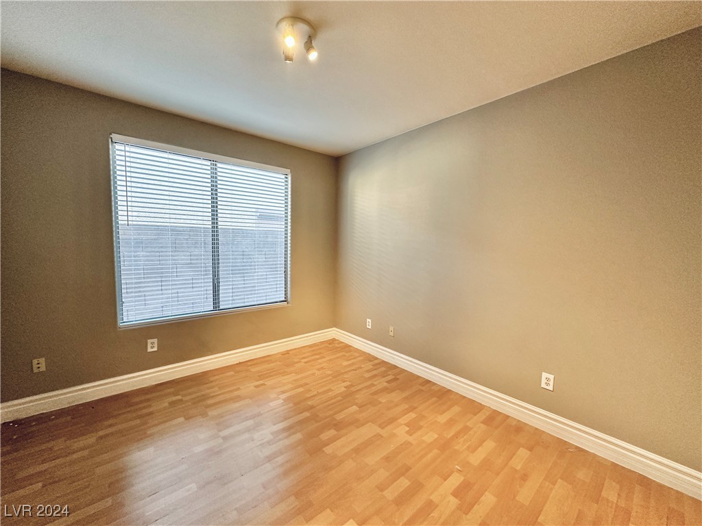 211 CLIFF VALLEY Drive 0