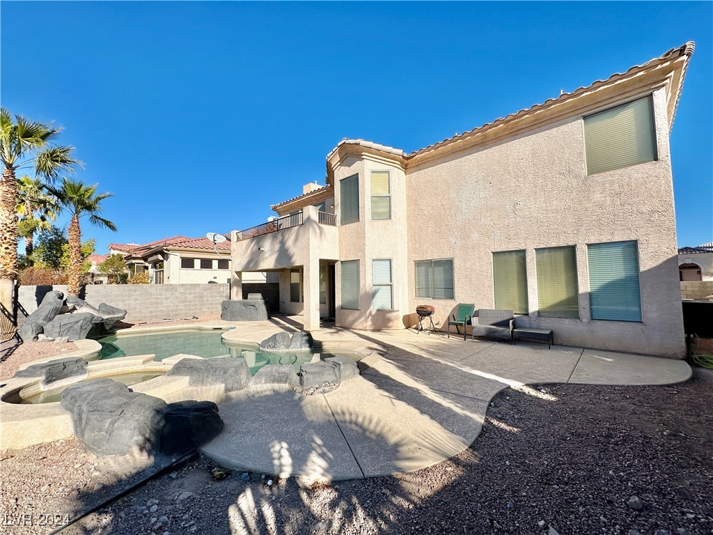 211 CLIFF VALLEY Drive 0