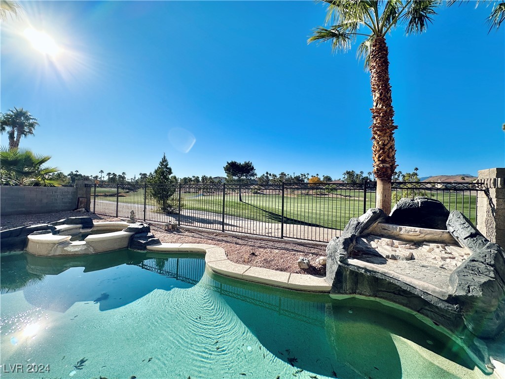 211 CLIFF VALLEY Drive 0