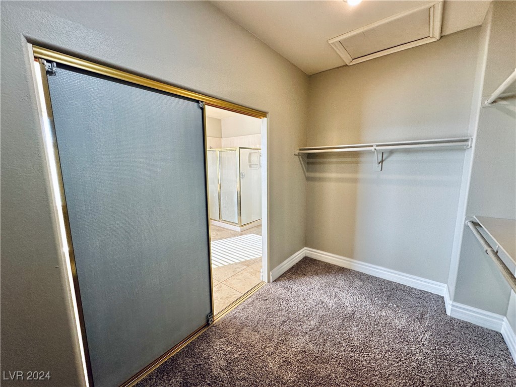 211 CLIFF VALLEY Drive 0