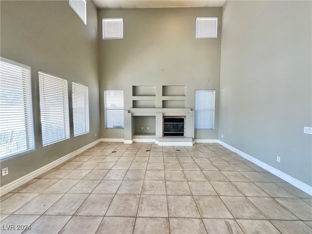 211 CLIFF VALLEY Drive 0