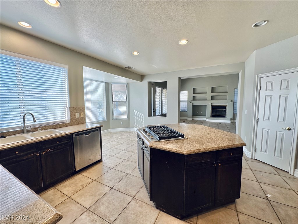 211 CLIFF VALLEY Drive 0