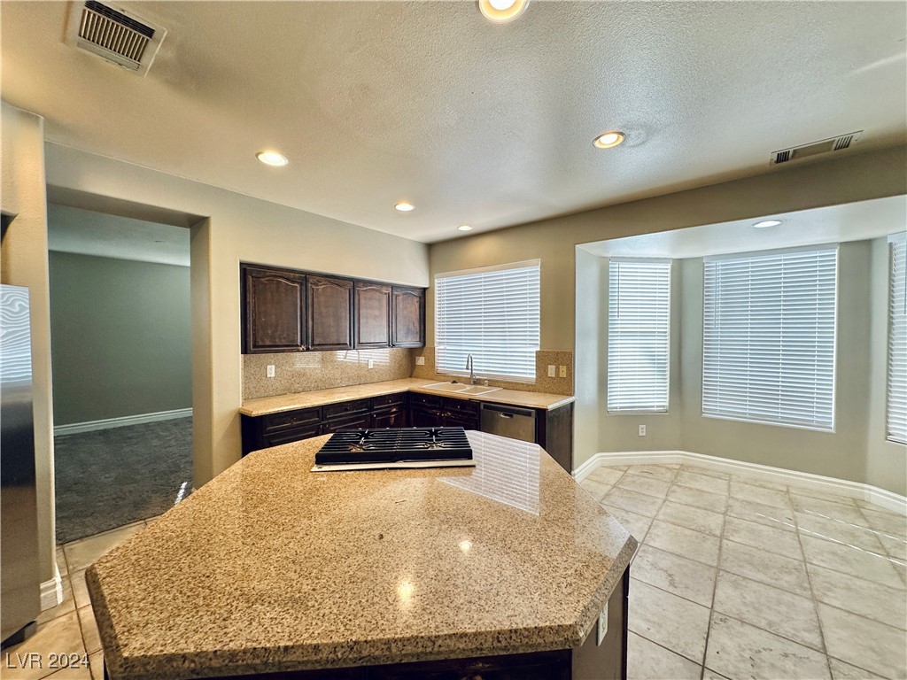 211 CLIFF VALLEY Drive 0