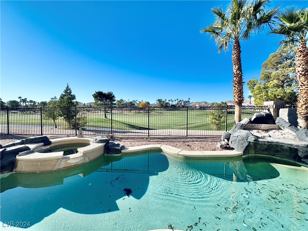211 CLIFF VALLEY Drive 0