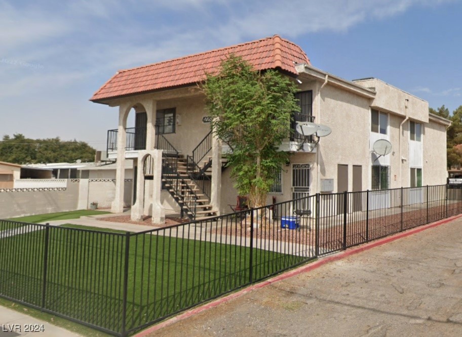 4225 Stewart Avenue