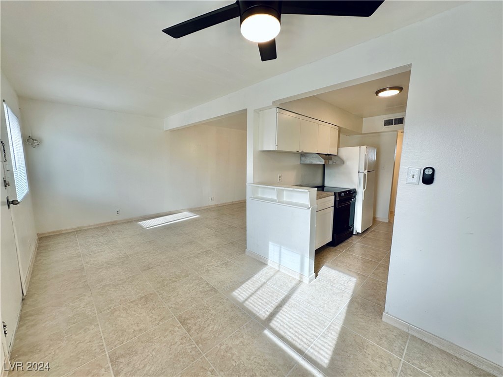 3762 Royal Crest Street 8