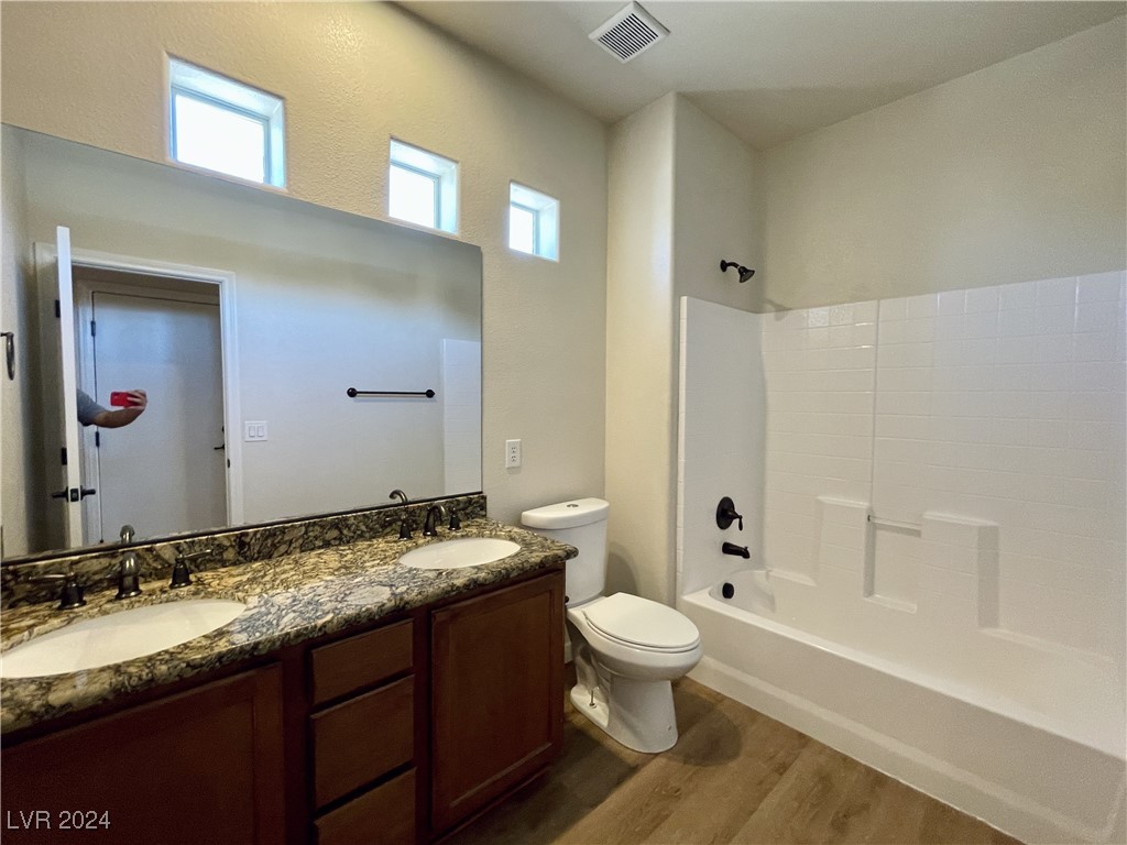 31 Bay Course Court