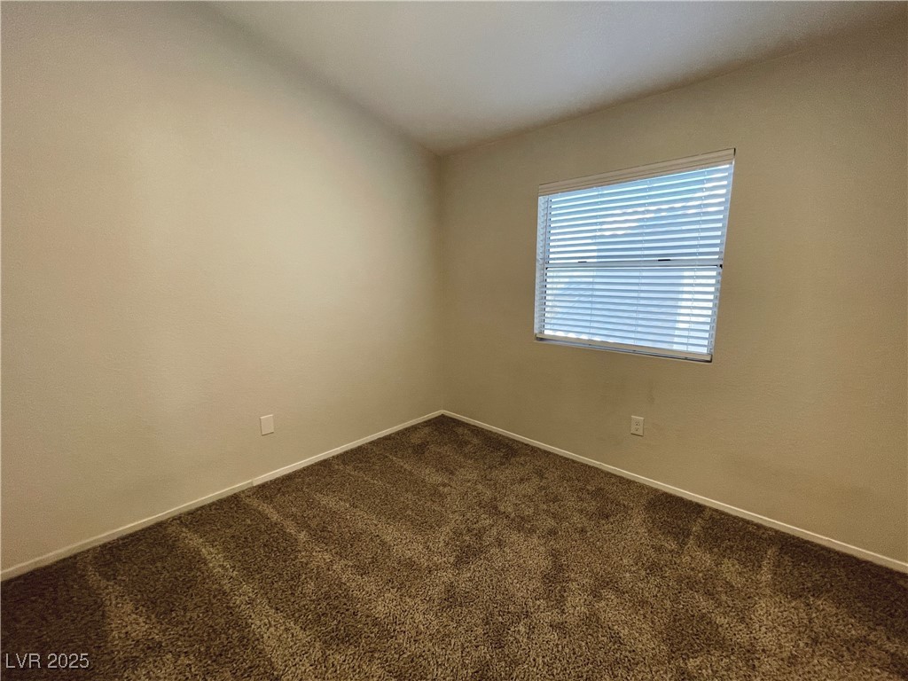 8221 Hydra Lane
