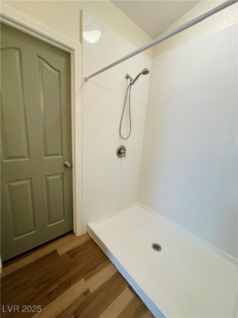 8221 Hydra Lane
