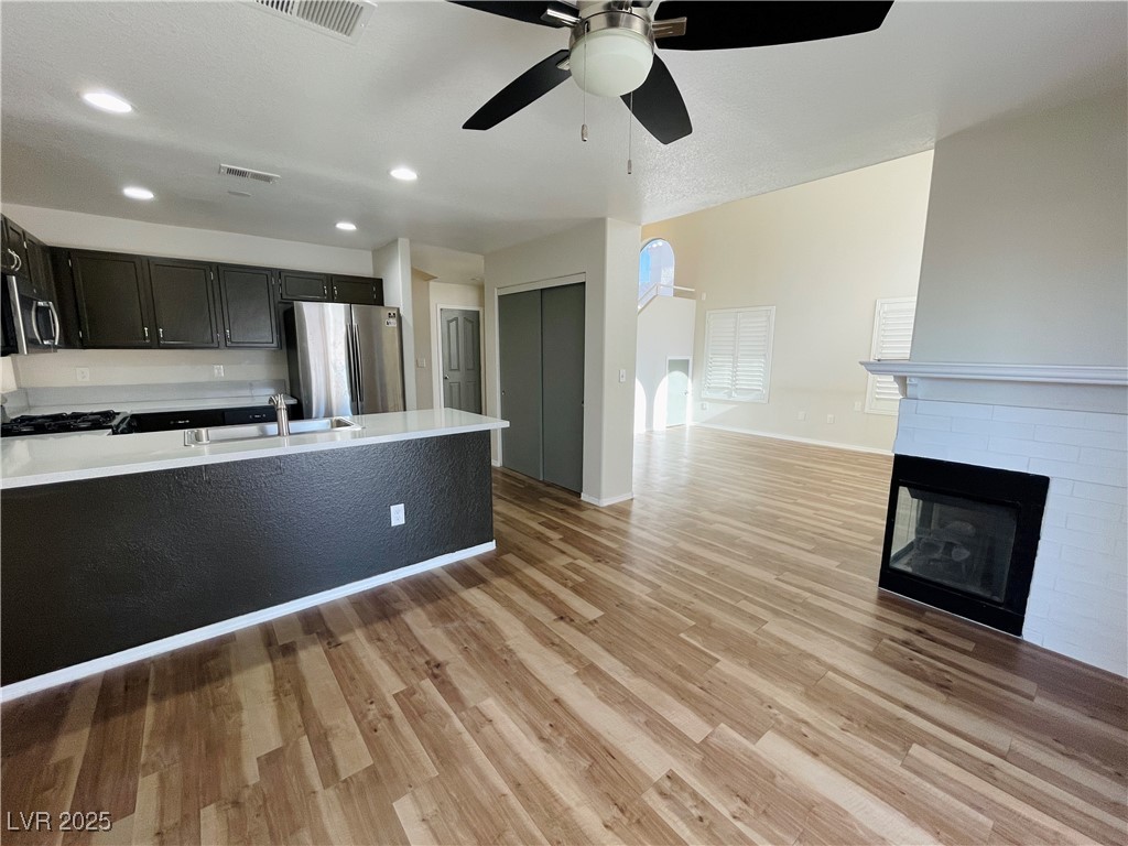 8221 Hydra Lane