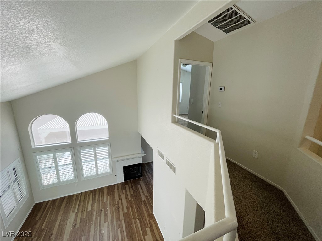 8221 Hydra Lane