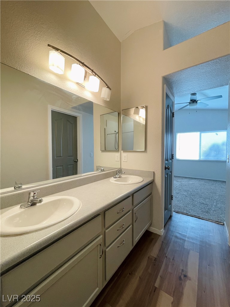 8221 Hydra Lane