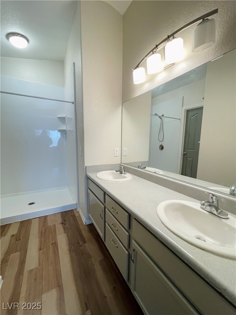 8221 Hydra Lane