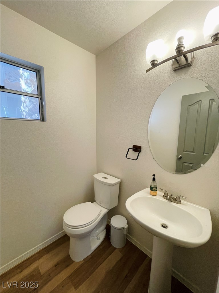 8221 Hydra Lane