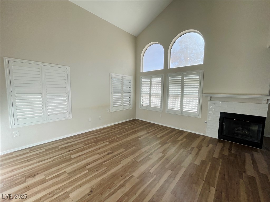 8221 Hydra Lane