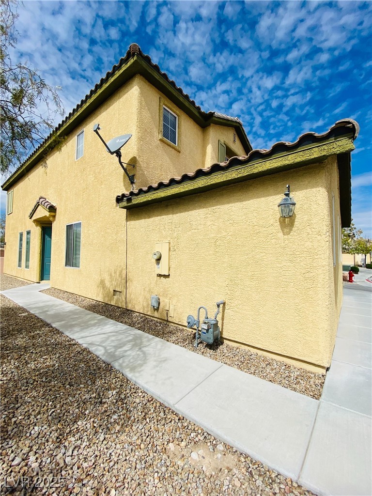 3661 Hammock Street