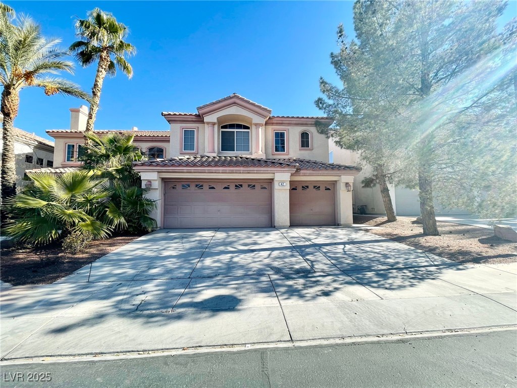 42 Cascade Lake Street