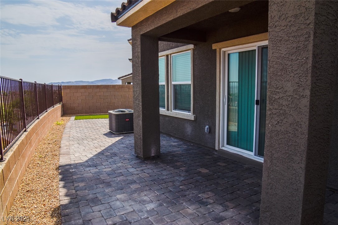 356 Rosefinch Street