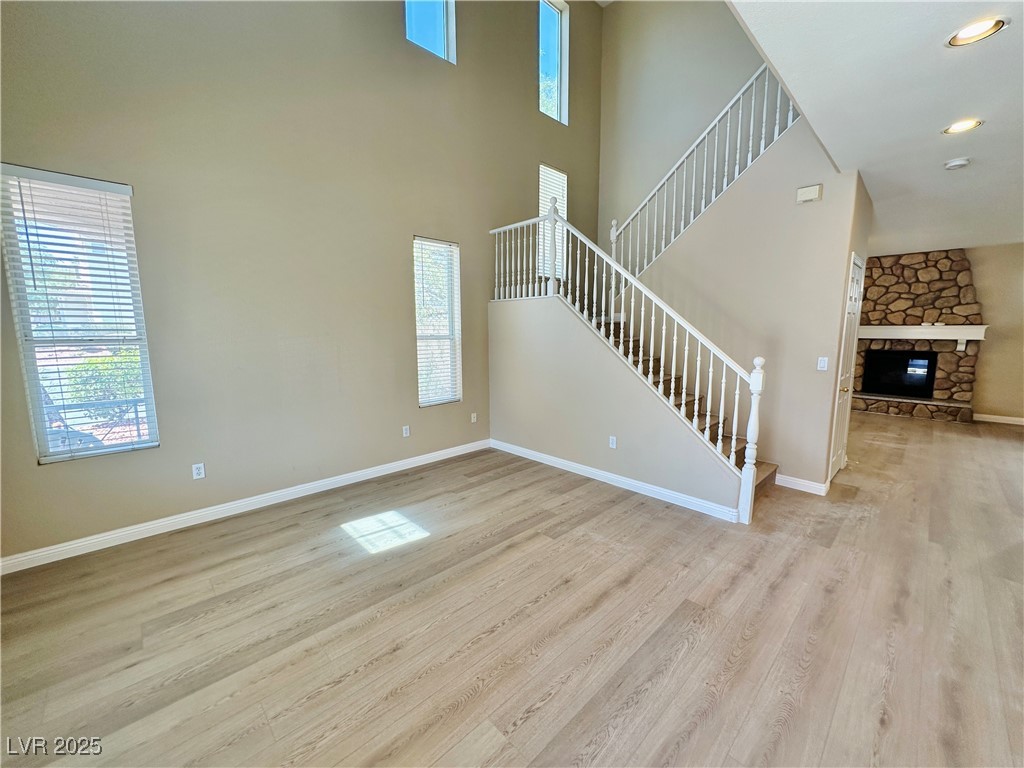 6196 Glimmering Light Avenue