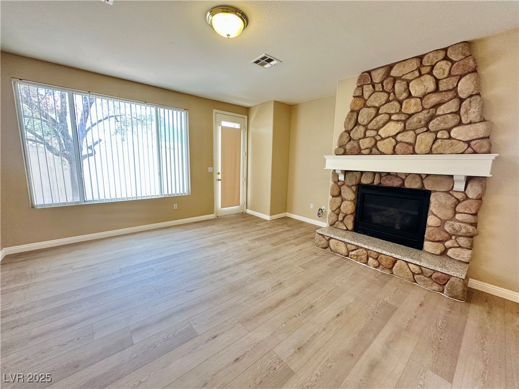 6196 Glimmering Light Avenue