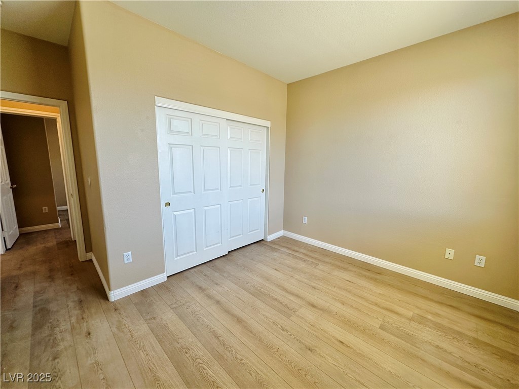 6196 Glimmering Light Avenue