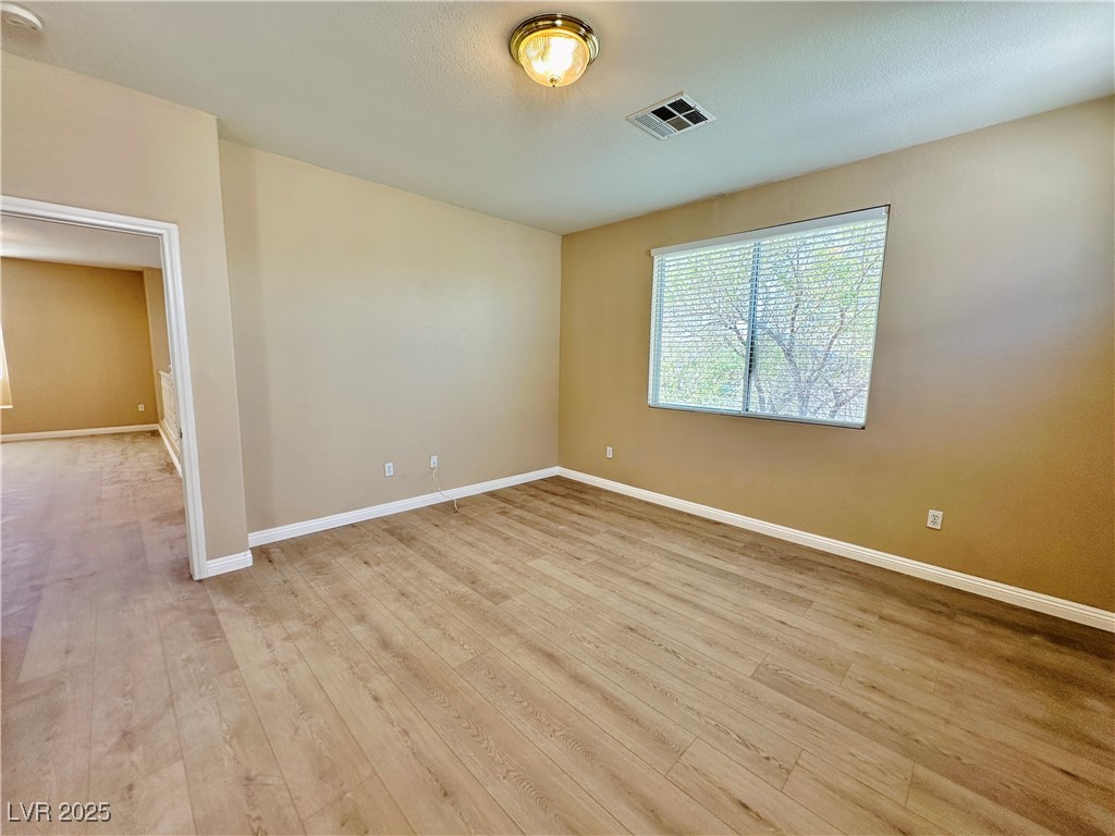 6196 Glimmering Light Avenue