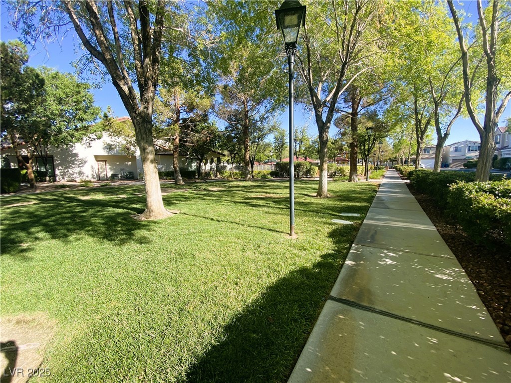 6196 Glimmering Light Avenue