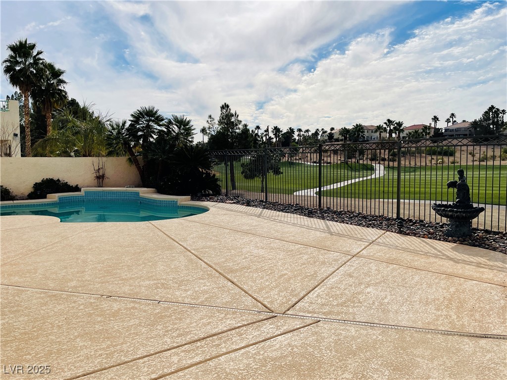 231 Cliff Valley Drive