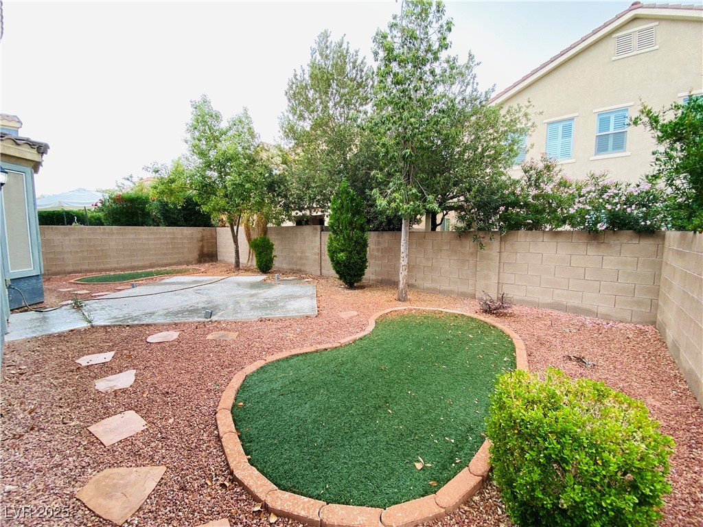 100 Honors Course Drive