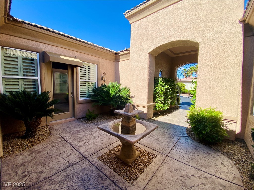 4565 Riva De Romanza Street
