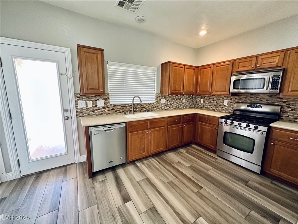 8923 Deep Ridge Court
