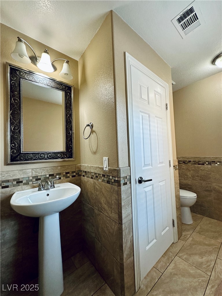 8923 Deep Ridge Court