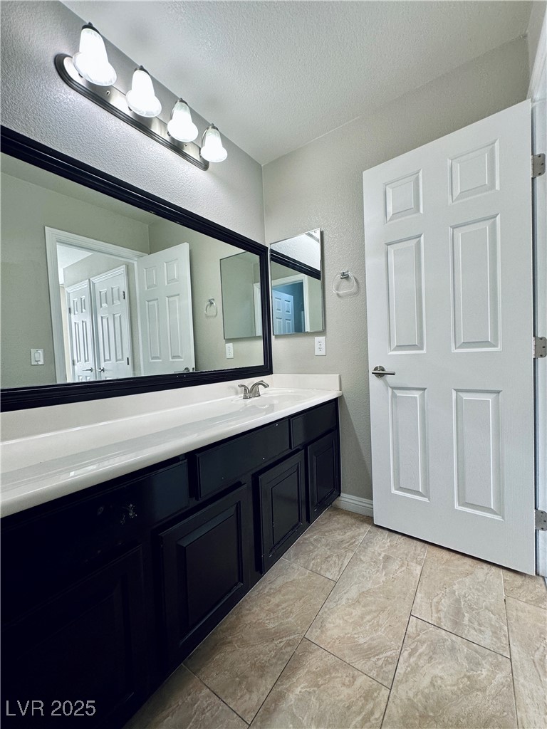 8923 Deep Ridge Court