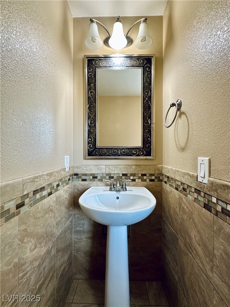 8923 Deep Ridge Court