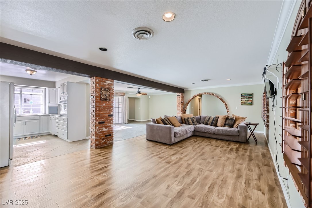 5328 Topaz Street