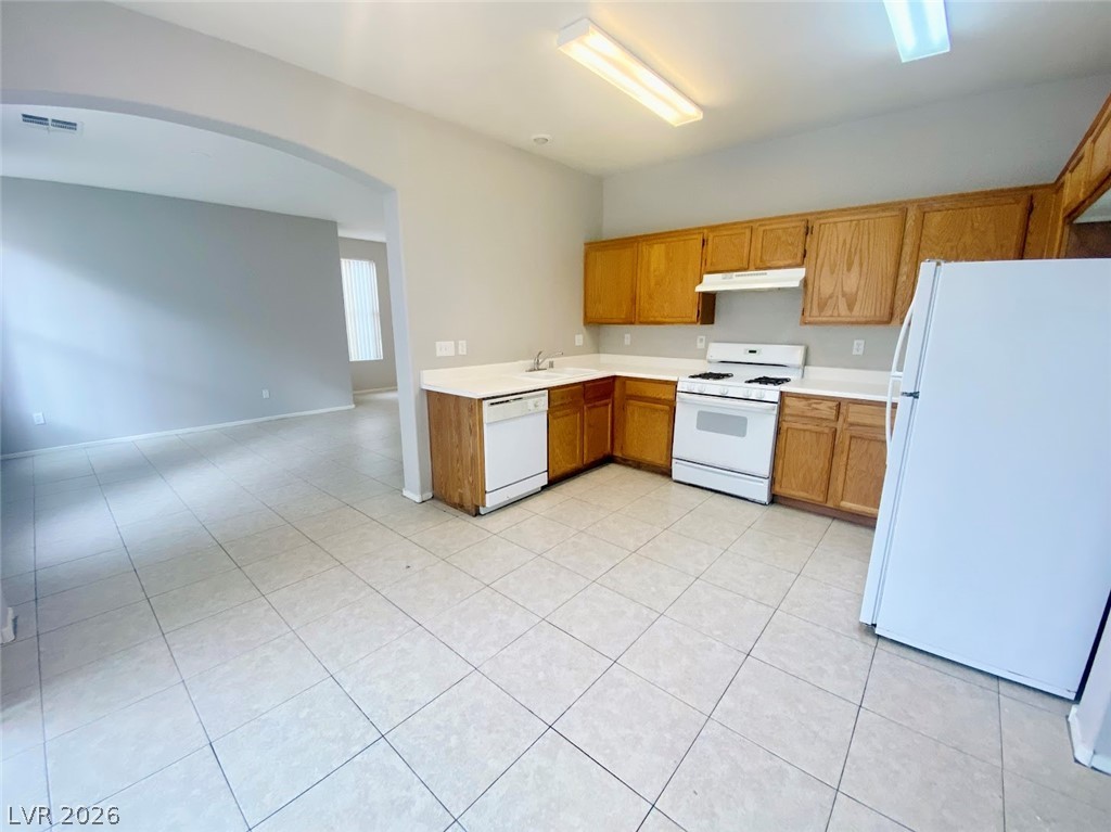 2512 Birds Nest Cactus Court