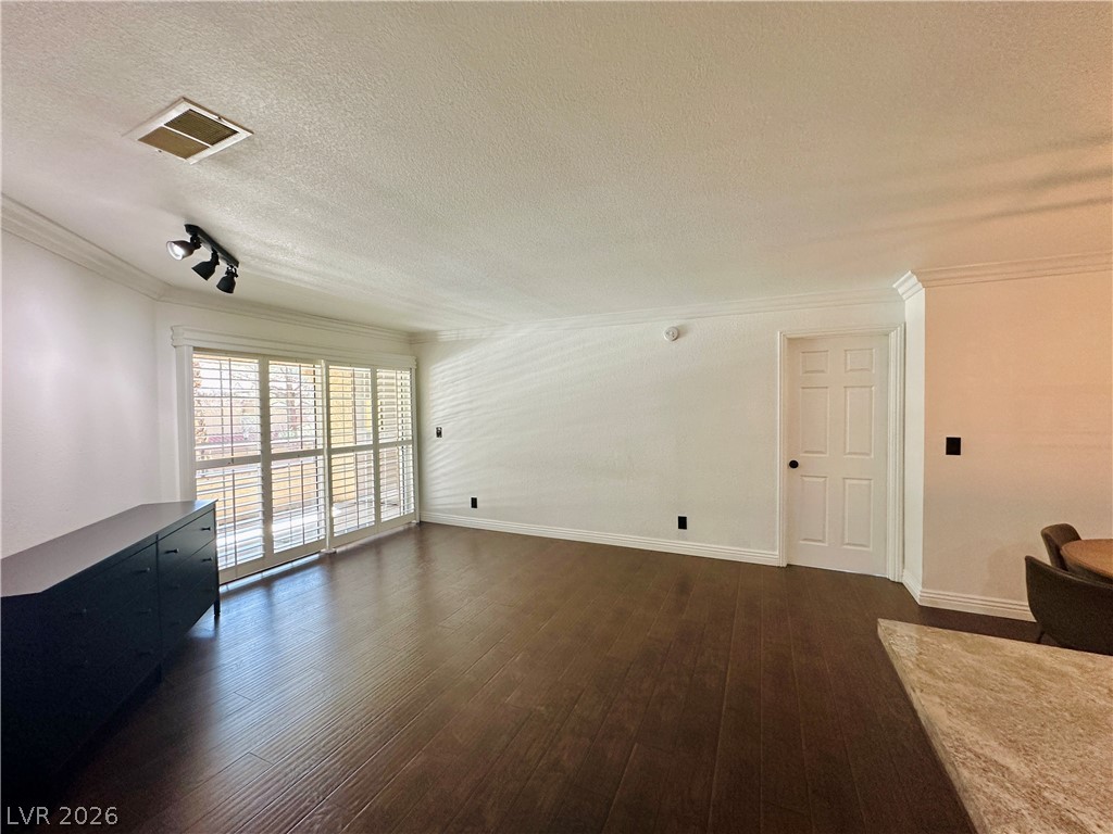 2200 South Fort Apache Road 2251