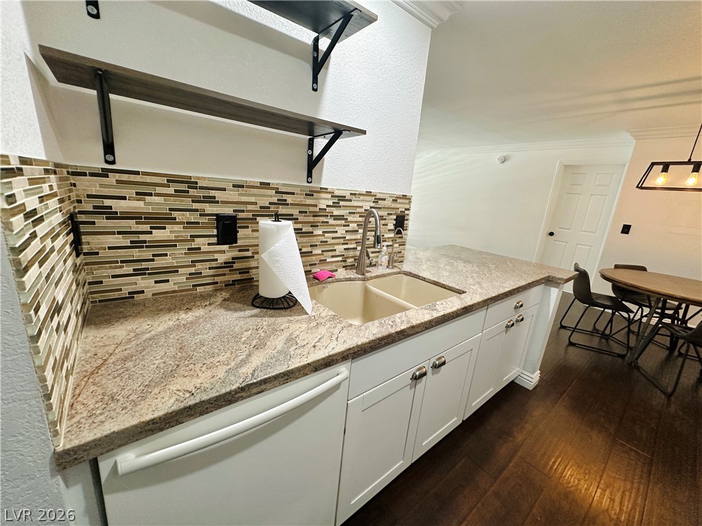 2200 South Fort Apache Road 2251