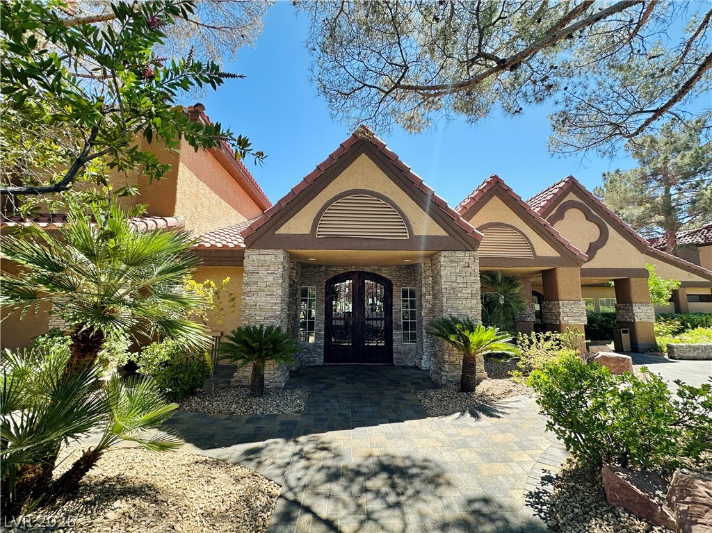 2200 South Fort Apache Road 2251